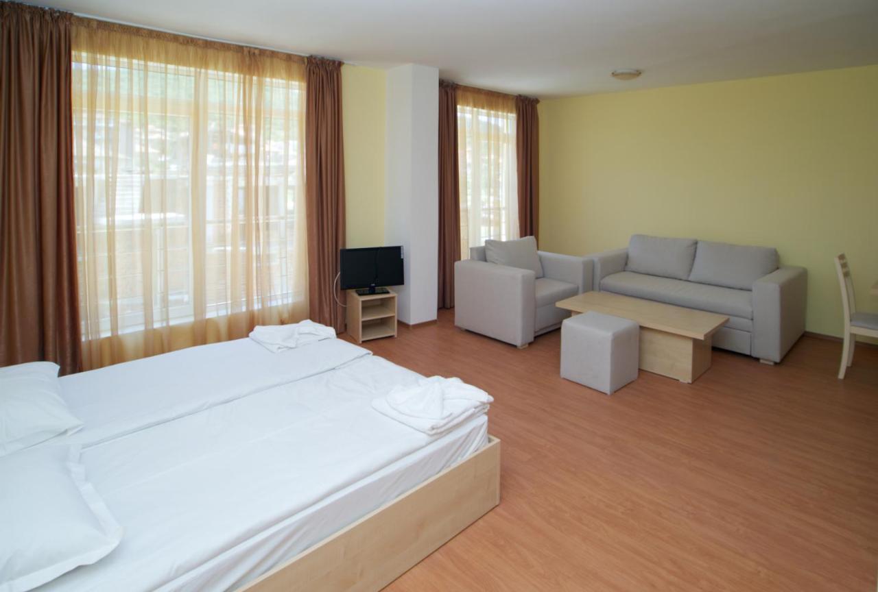Aparthotel Anixi Obzor Buitenkant foto